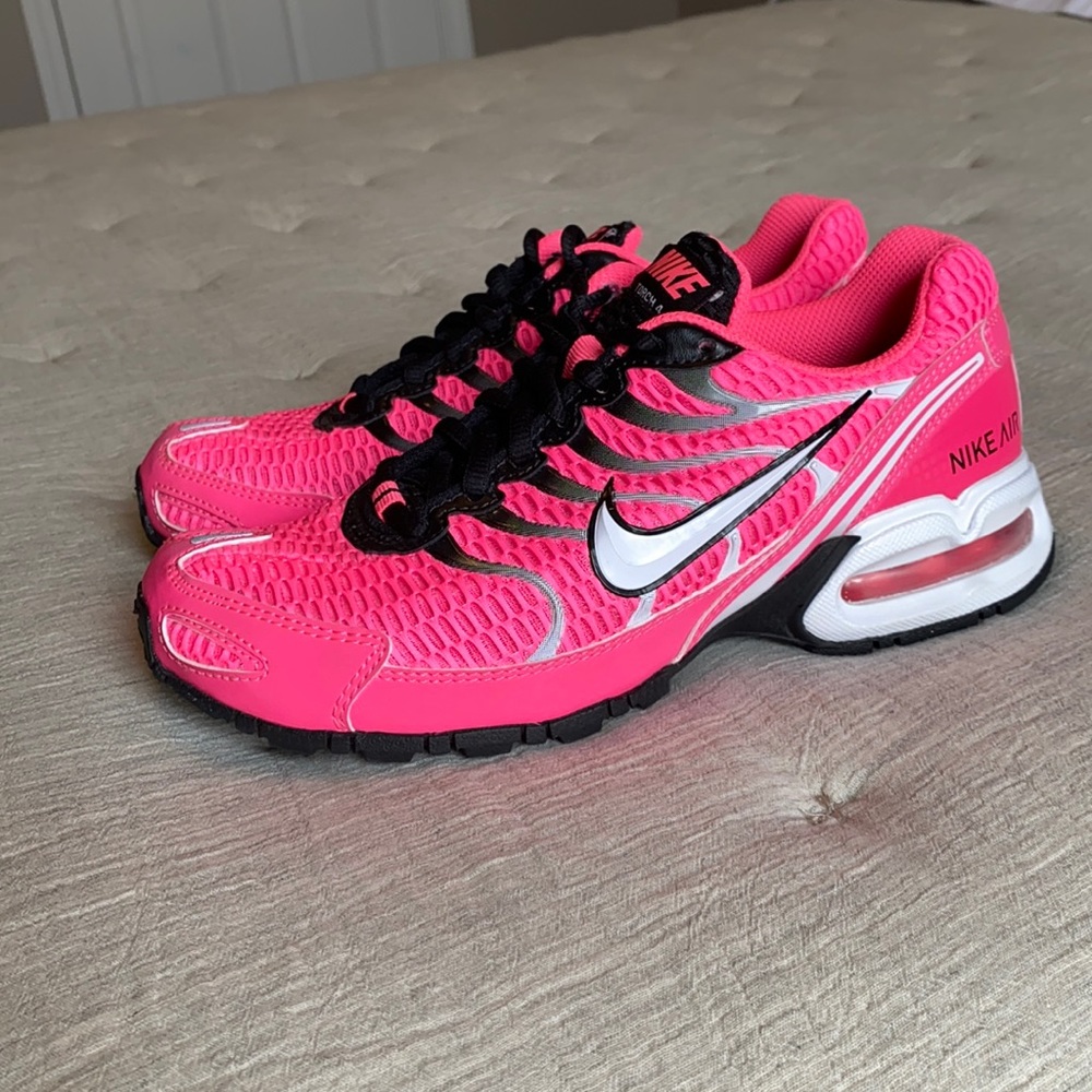 EUC Women Sz 6.5 Nike Torch 4 Digital Pink